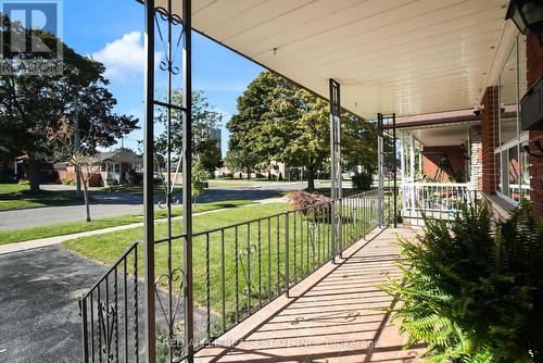 125 Poplar Road, Toronto, ON - Outdoor With Exterior