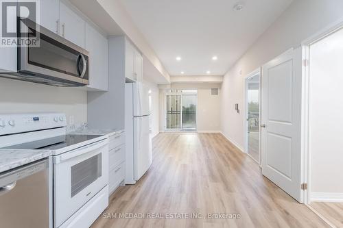 Lp01 - 50 Herrick Avenue, St. Catharines, ON - Indoor Photo Showing Kitchen