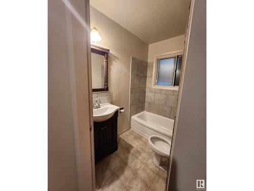 10736 106 St Nw, Edmonton, AB - Indoor Photo Showing Bathroom