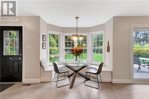 806 Westmount Road W, Kitchener, ON - Indoor Photo Showing Dining Room