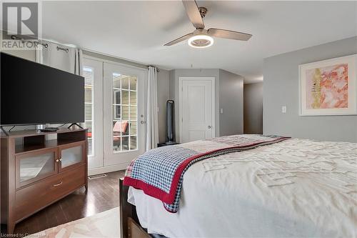 806 Westmount Road W, Kitchener, ON - Indoor Photo Showing Bedroom