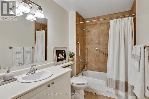 304 - 869 Clonsilla Avenue, Peterborough (Monaghan), ON - Indoor Photo Showing Bathroom