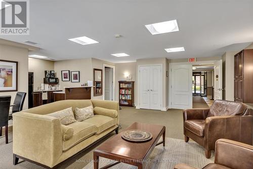 304 - 869 Clonsilla Avenue, Peterborough (Monaghan), ON - Indoor Photo Showing Living Room