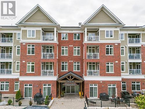 209 - 40 Horseshoe Boulevard, Oro-Medonte, ON - Outdoor With Balcony With Facade