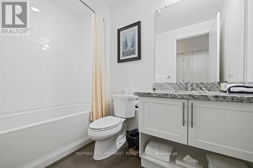 209 - 40 Horseshoe Boulevard, Oro-Medonte, ON - Indoor Photo Showing Bathroom