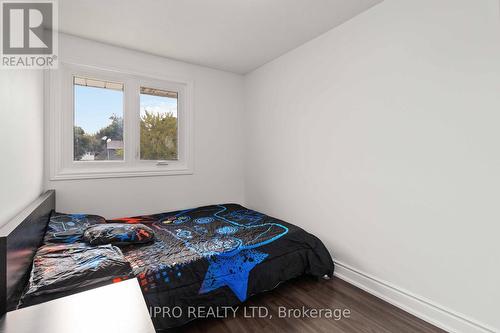 30 Grand Valley Drive W, Brampton, ON - Indoor Photo Showing Bedroom