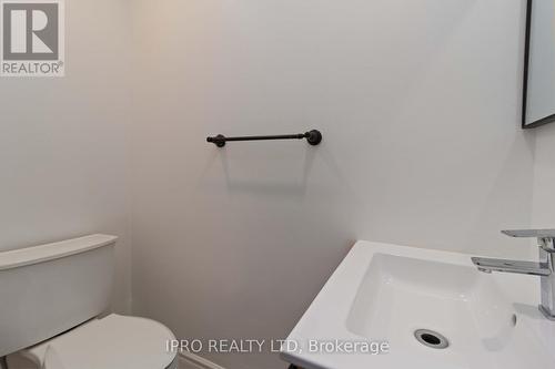 30 Grand Valley Drive W, Brampton, ON - Indoor Photo Showing Bathroom