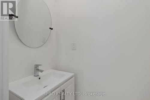 30 Grand Valley Drive W, Brampton, ON - Indoor Photo Showing Bathroom