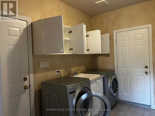 16 Forest Ridge Crescent, Halton Hills, ON - Indoor Photo Showing Laundry Room