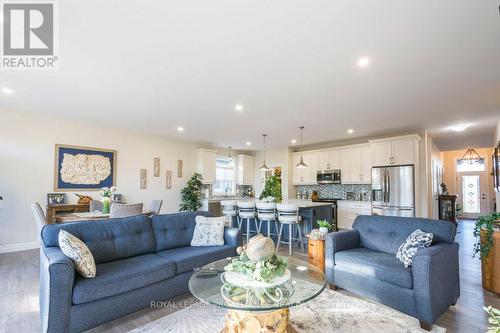 54 Stonecrest Boulevard, Quinte West, ON - Indoor Photo Showing Living Room