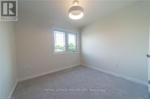 B - 427 Vine Street, St. Catharines, ON - Indoor Photo Showing Other Room