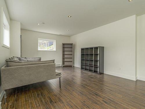 Chambre Ã Â coucher - 3875 Rue Labbé, Sherbrooke (Brompton/Rock Forest/Saint-Élie/Deauville), QC - Indoor Photo Showing Living Room