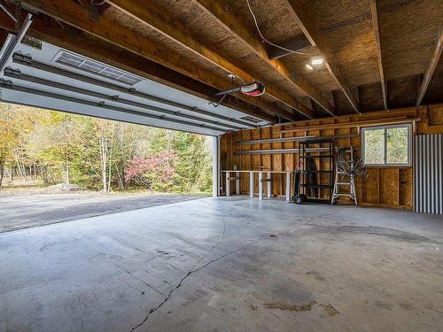 Garage - 3875 Rue Labbé, Sherbrooke (Brompton/Rock Forest/Saint-Élie/Deauville), QC - Indoor Photo Showing Garage