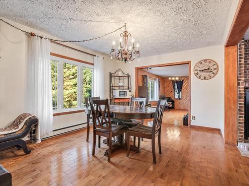 Coin-repas - 100 Rue Georges, Shefford, QC - Indoor Photo Showing Dining Room