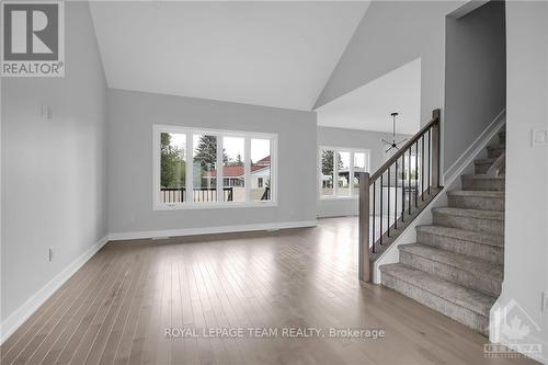 59 Chateauguay Street, Russell, ON - Indoor Photo Showing Living Room