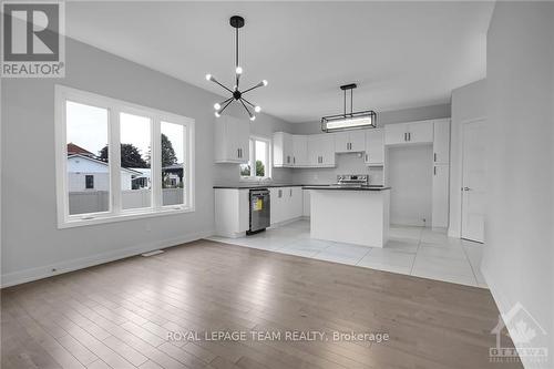 59 Chateauguay Street, Russell, ON - Indoor Photo Showing Kitchen