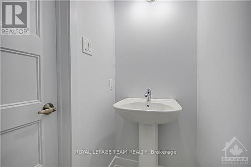 59 Chateauguay Street, Russell, ON - Indoor Photo Showing Bathroom