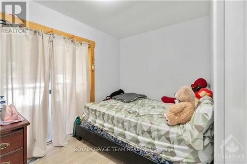 1112 Fifth Street E, Cornwall, ON - Indoor Photo Showing Bedroom