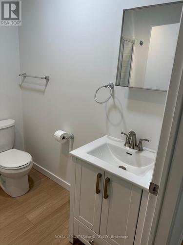 264 Trott Drive, London, ON - Indoor Photo Showing Bathroom