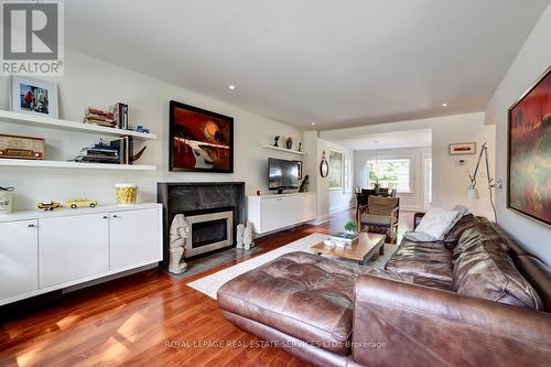 17 Cumberland Drive, Mississauga, ON - Indoor Photo Showing Living Room With Fireplace