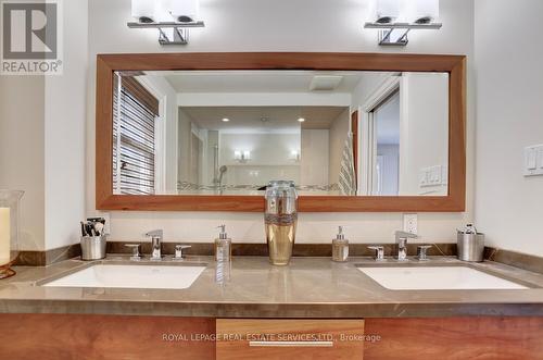 17 Cumberland Drive, Mississauga, ON - Indoor Photo Showing Bathroom