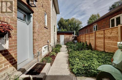 17 Cumberland Drive, Mississauga, ON - Outdoor With Exterior