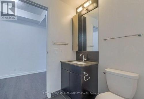 1206 - 89 Dunfield Avenue, Toronto, ON - Indoor Photo Showing Bathroom