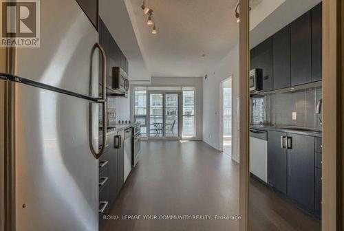 1206 - 89 Dunfield Avenue, Toronto, ON - Indoor Photo Showing Kitchen With Stainless Steel Kitchen