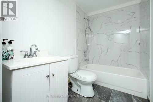 6 Medonte Avenue, Toronto, ON - Indoor Photo Showing Bathroom