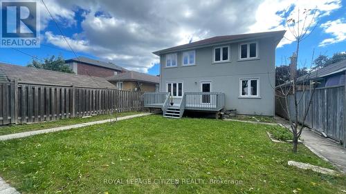 6 Medonte Avenue, Toronto, ON - Outdoor