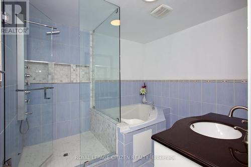 6 Medonte Avenue, Toronto, ON - Indoor Photo Showing Bathroom