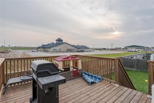 31 Habs Bay, La Broquerie, MB - Outdoor With Deck Patio Veranda