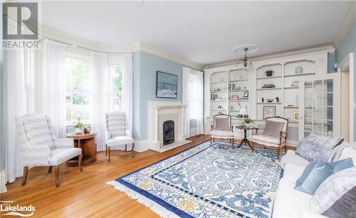 186 Third Street, Collingwood, ON - Indoor Photo Showing Living Room With Fireplace