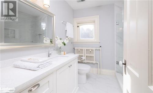 186 Third Street, Collingwood, ON - Indoor Photo Showing Bathroom