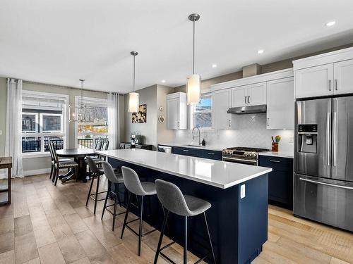 104-370 9Th Ave, Kamloops, BC - Indoor Photo Showing Kitchen With Upgraded Kitchen