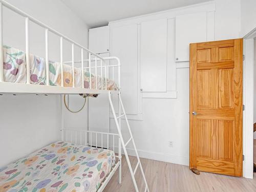 110-870 Mcqueen Drive, Kamloops, BC - Indoor Photo Showing Bedroom