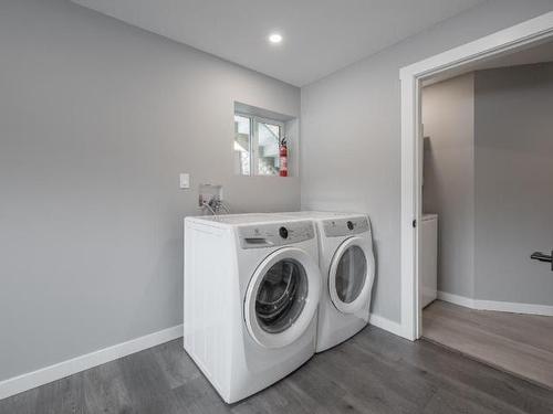 570 Collingwood Drive, Kamloops, BC - Indoor Photo Showing Laundry Room