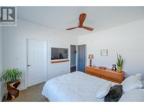 5803 Lakeshore Drive Unit# 13, Osoyoos, BC - Indoor Photo Showing Bedroom