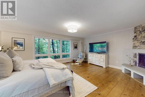 2663 Concession 3 Road, Adjala-Tosorontio, ON - Indoor Photo Showing Bedroom