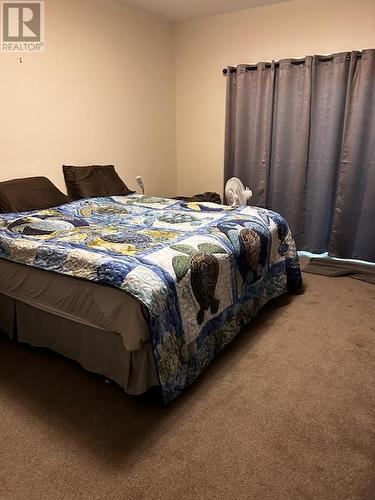 1008 10 Avenue, Vernon, BC - Indoor Photo Showing Bedroom