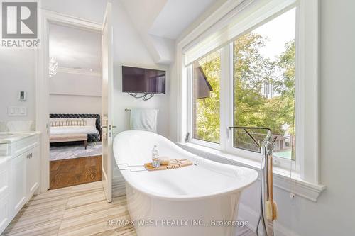 48 Nipigon Avenue, Toronto, ON - Indoor Photo Showing Bathroom