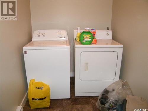 431 Centre Street, Middle Lake, SK - Indoor Photo Showing Laundry Room