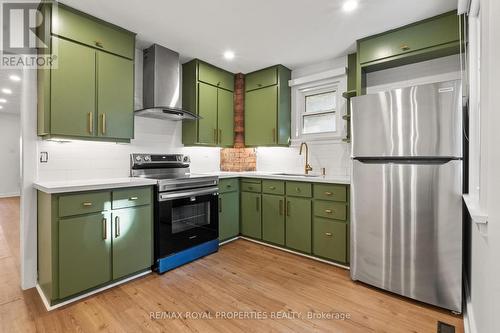 624 Marksbury Road, Pickering, ON - Indoor Photo Showing Kitchen