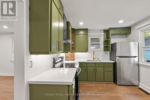 624 Marksbury Road, Pickering, ON - Indoor Photo Showing Kitchen