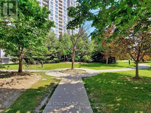 1117 - 2627 Mccowan Road, Toronto, ON - Outdoor