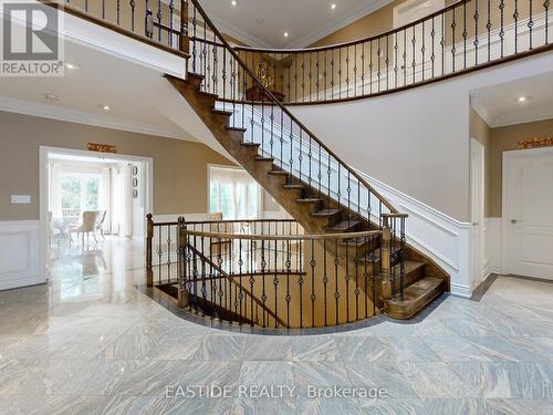 27 Brimwood Crescent, Richmond Hill, ON - Indoor Photo Showing Other Room