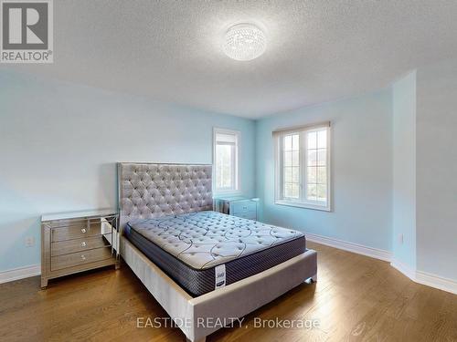 27 Brimwood Crescent, Richmond Hill, ON - Indoor Photo Showing Bedroom