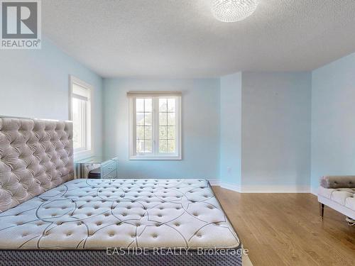 27 Brimwood Crescent, Richmond Hill, ON - Indoor Photo Showing Bedroom