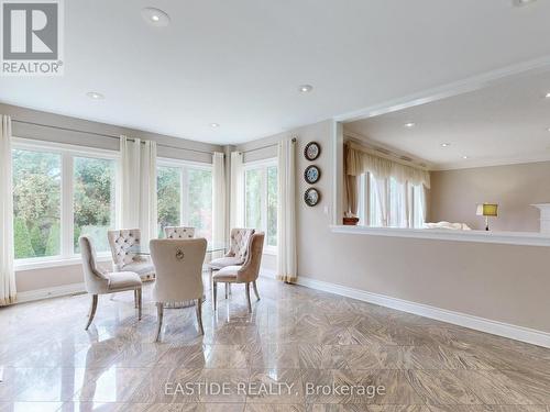 27 Brimwood Crescent, Richmond Hill, ON - Indoor Photo Showing Dining Room