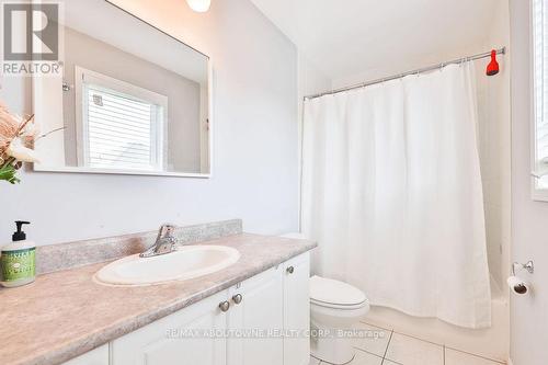 2185 Sutton Drive, Burlington, ON - Indoor Photo Showing Bathroom